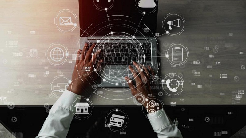 Managing Customers and Opportunities in Dynamics 365 Sales Managing Customers and Opportunities in Dynamics 365 Sales